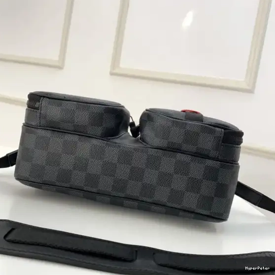 MESSENGER UTILITY LOUIS VUITTON BAG 0706